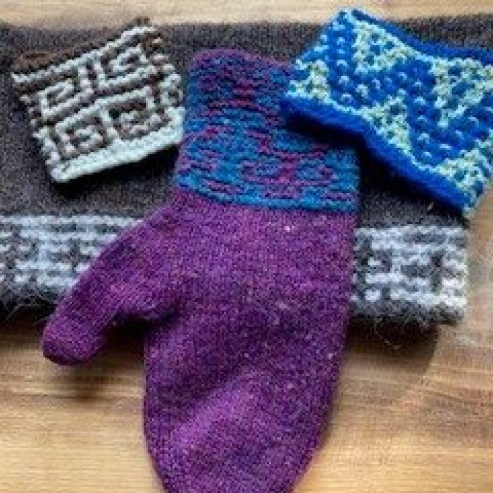 Leslie-mosaic-knitting-mittens.jpg
